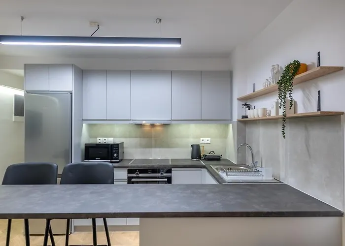 Phaedrus Living Luxury Downtown Flat Acropolis